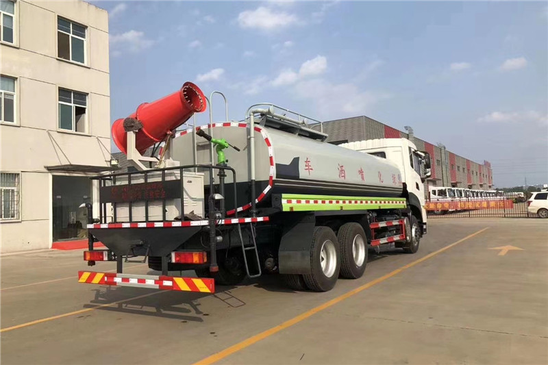 東風天龍后八輪20噸噴霧車，國六綠化噴灑車